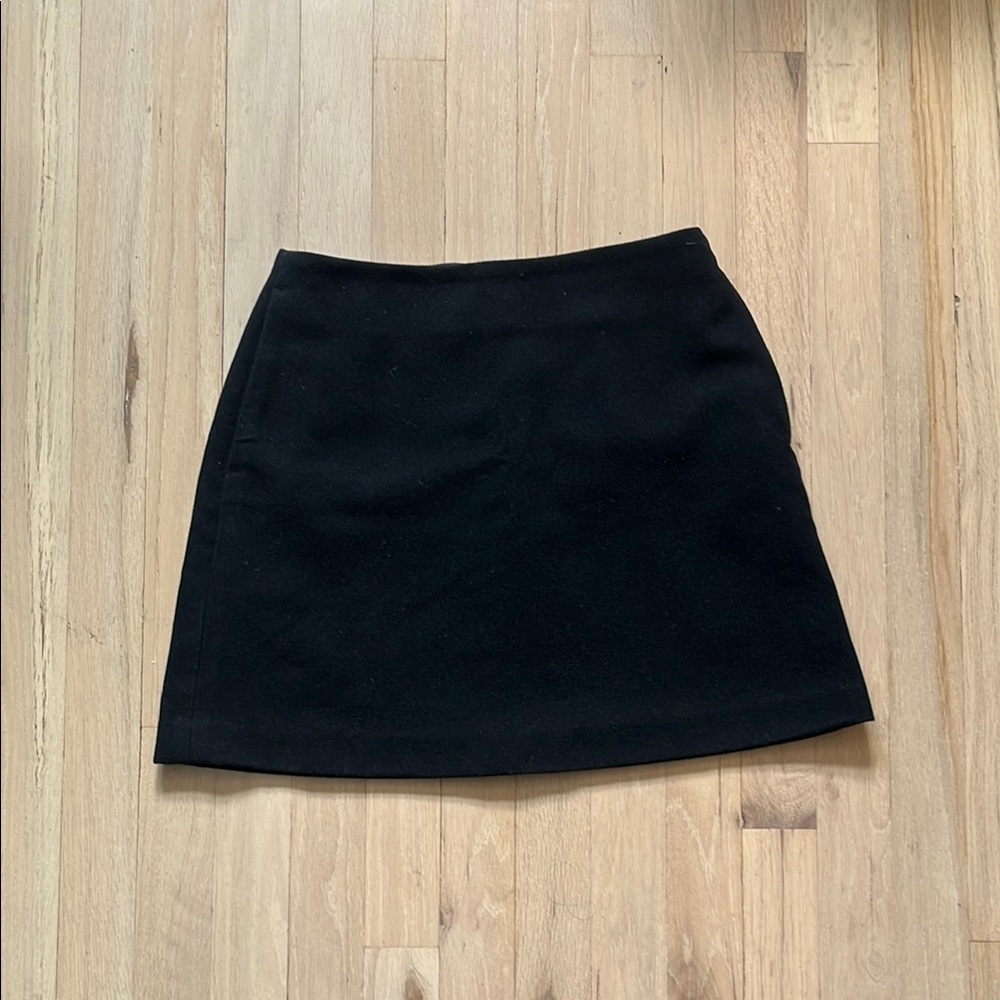 NWT Uniqlo Wool Black Mini Skirt